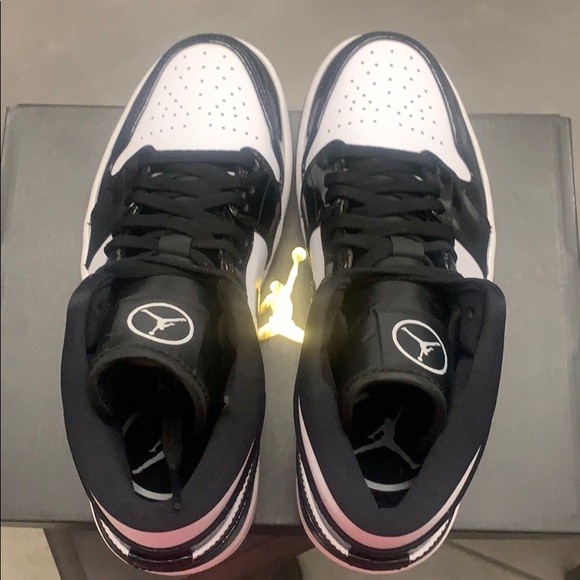 Air Jordans 1 mid se asw - Picture 3 of 5